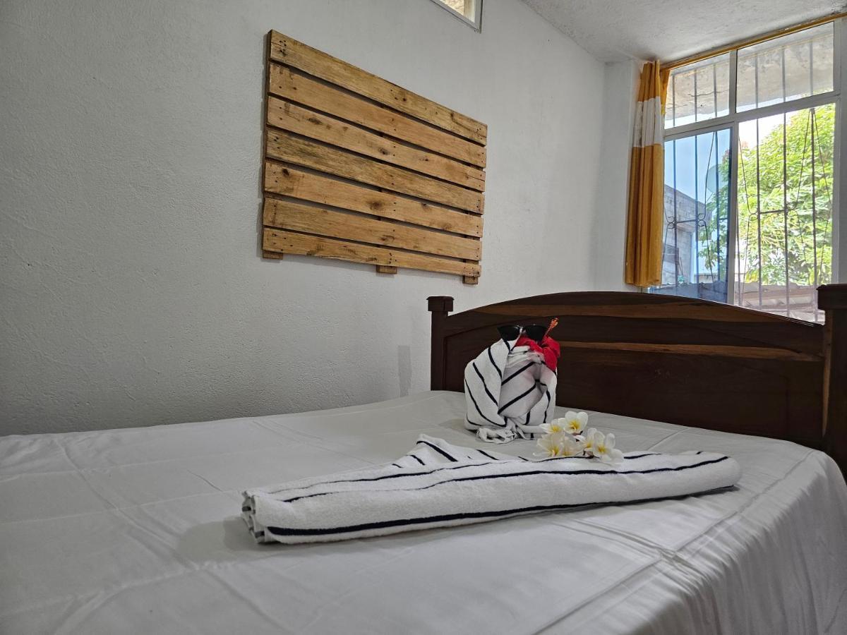 Lovely Inn San Cristóbal Ngoại thất bức ảnh