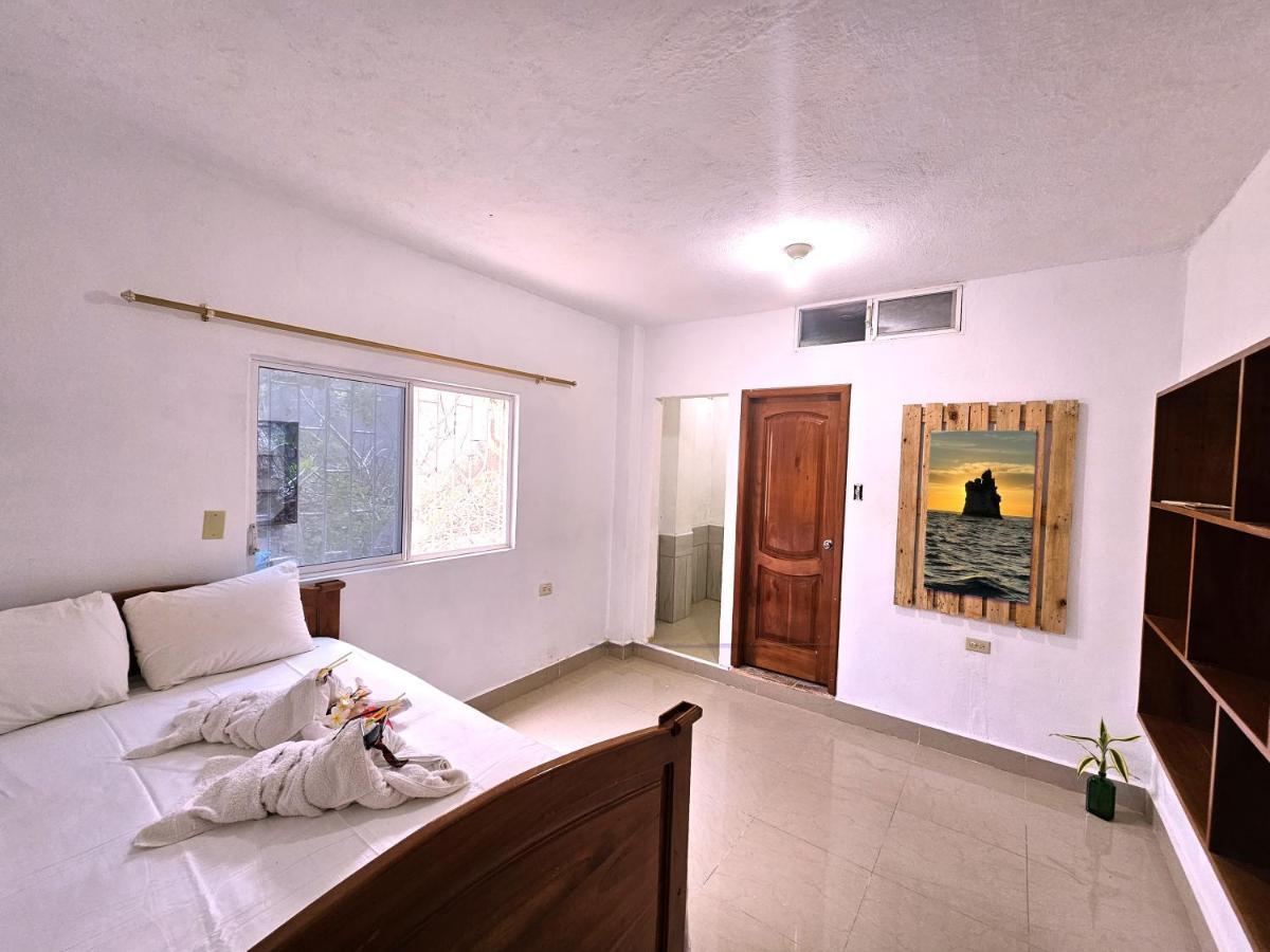 Lovely Inn San Cristóbal Ngoại thất bức ảnh